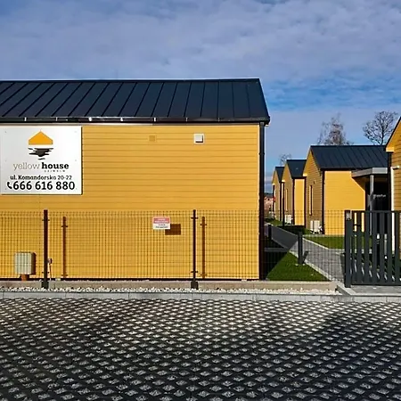Yellow House Ferienhaus *